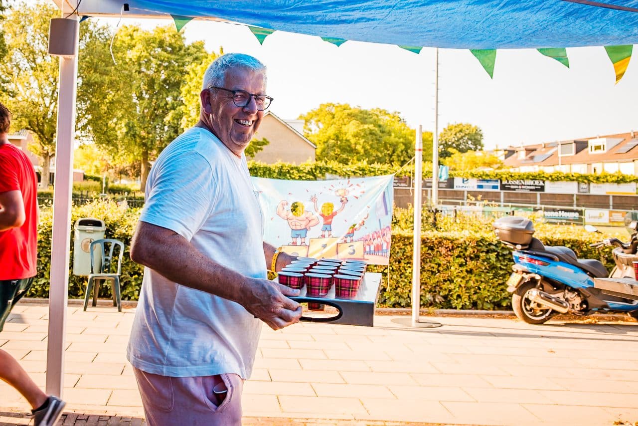 Sfeer op het sportpark tijdens de startdag